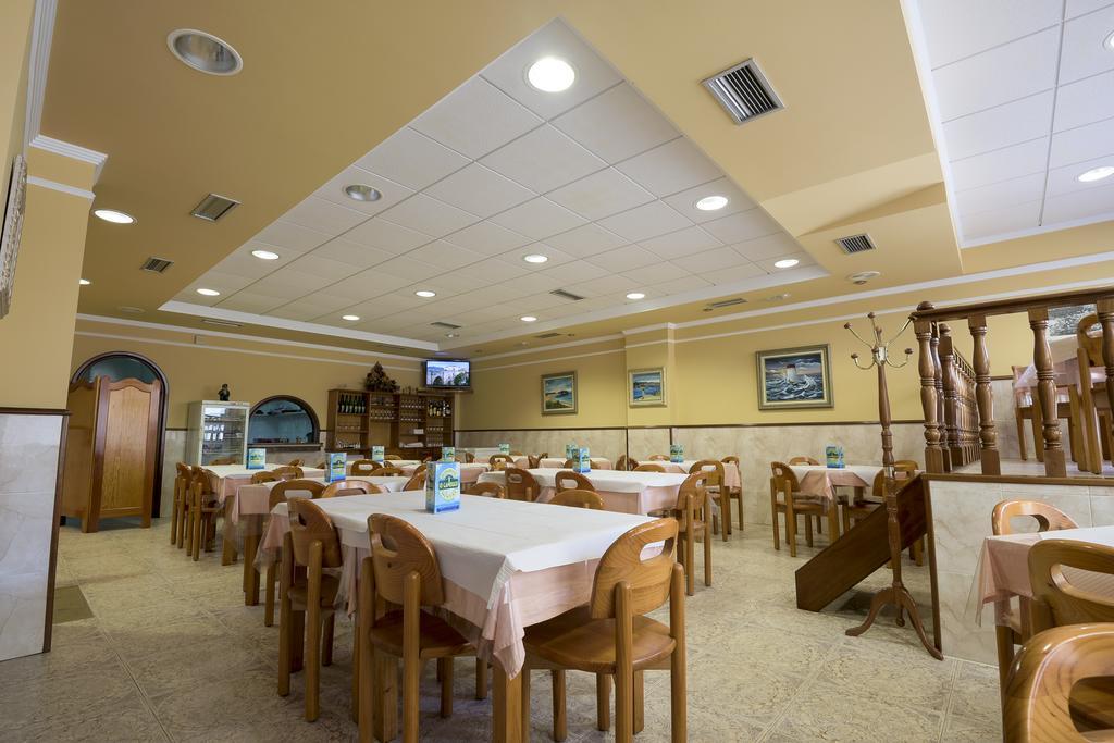 Hostal O Camouco Portonovo Exteriör bild