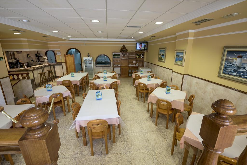 Hostal O Camouco Portonovo Exteriör bild