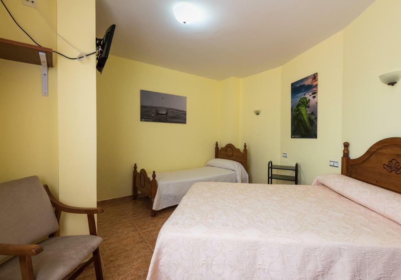 Hostal O Camouco Portonovo Exteriör bild